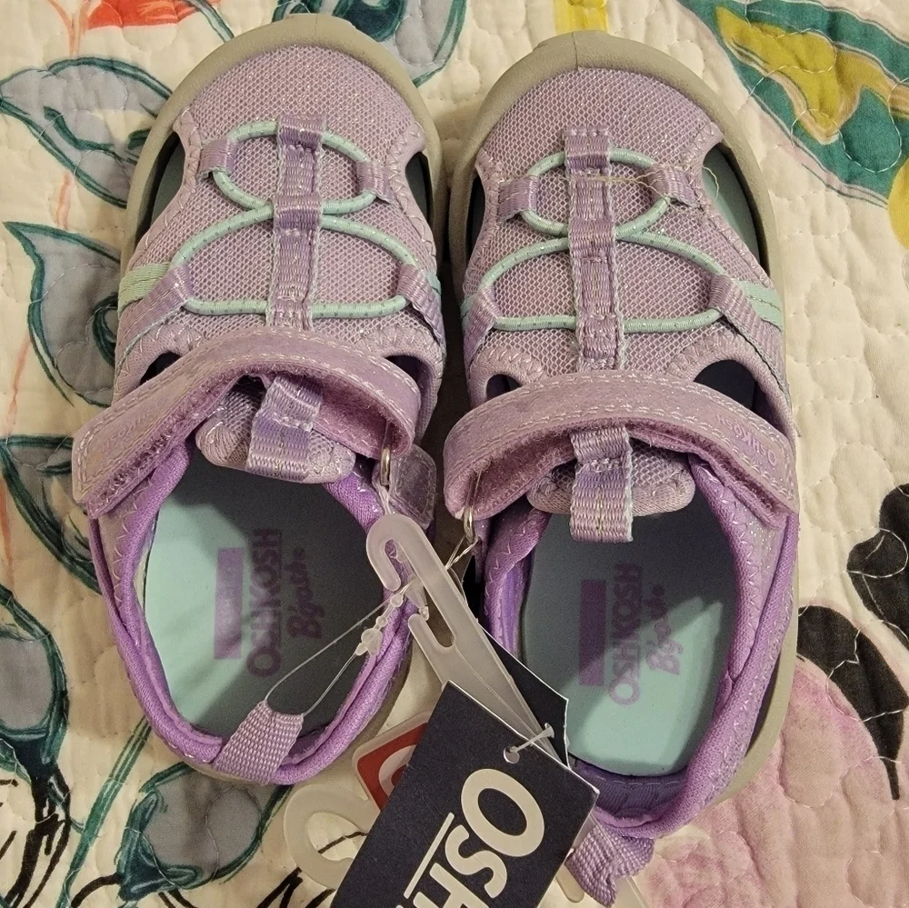 NWT Oshkosh B'Kosh Girls Sandal with Velcro Closure